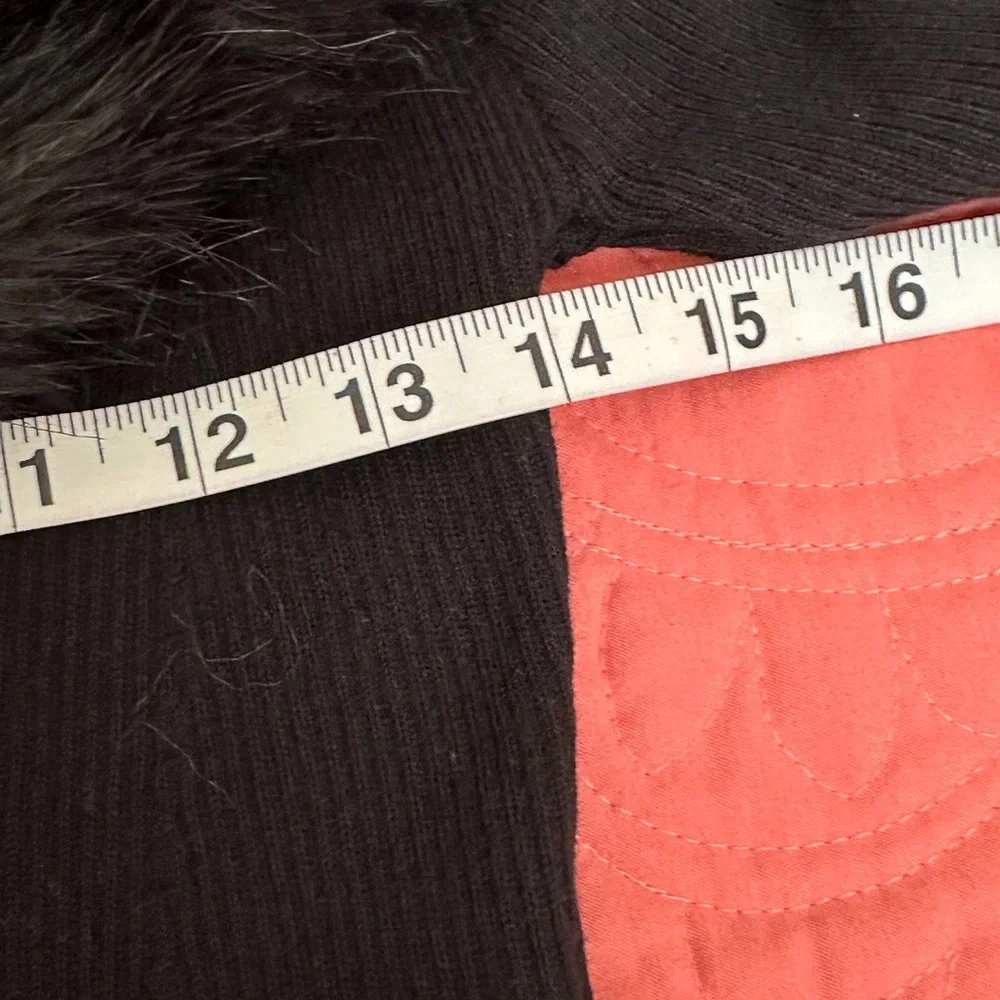 Venus Black Ribbed Cardigan with Faux Fur Collar – Size XL - Picture 4 of 7